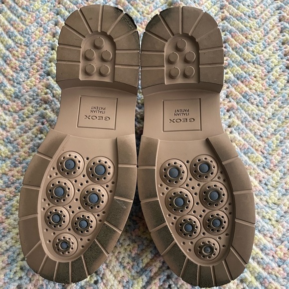 Geox Beige Suede Loafers Women's 👞 size 8 - Picture 7 of 16